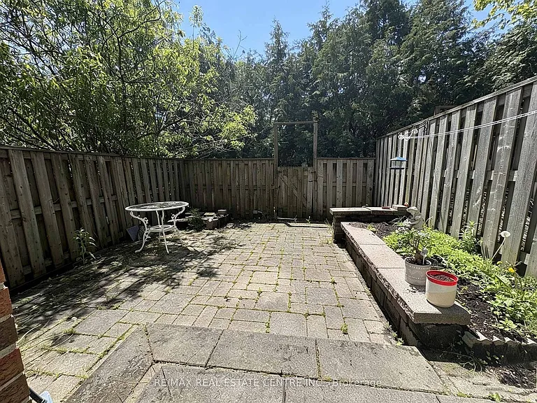 105 Wales Ave — Photo 12