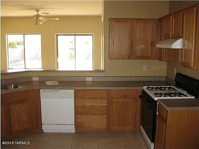 3rd image of 334 E Calle Albita