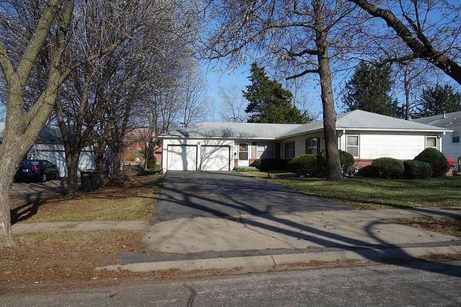 1st image of 8427 Grandview Ln