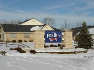 683 Fox Run Cir, Newark, OH 43055