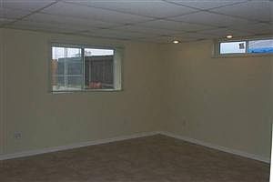 4th image of 765 Glencoe Dr