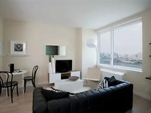 22 N 6th St APT 27E, Brooklyn, NY 11249
