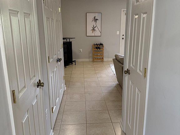 5th image of 115 Barrett Ct