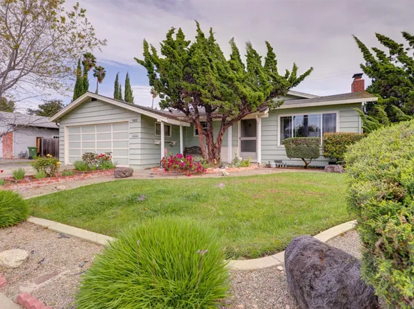 4944 Royal Palm Dr, Fremont, CA 94538