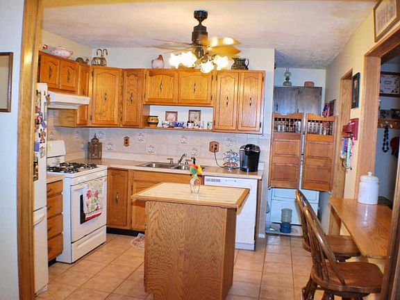 3rd image of 4843 Hafey Ave