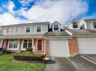 404 Fairfield Ct, Schaumburg, IL 60193