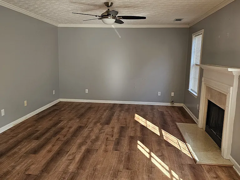 1529 Sydney Pond Cir — Photo 2