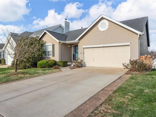 2305 Bloomshire Dr, Eureka, MO 63025