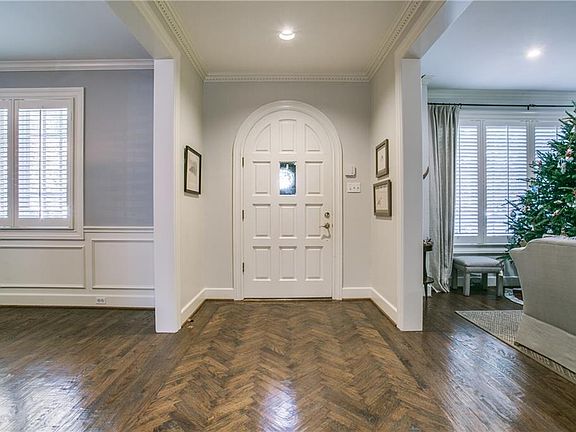 3rd image of 3429 Stanford Ave