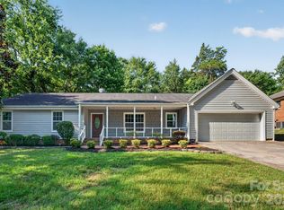 3909 Carmel Forest Dr, Charlotte, NC 28226