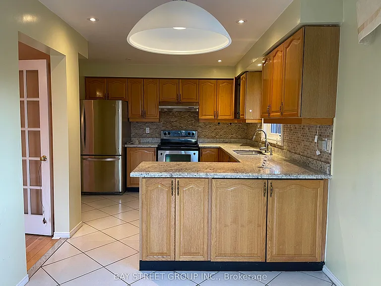 36 Tomlinson Cir — Photo 7