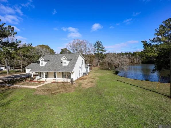17267 Lavell Rd, Pride, LA 70770