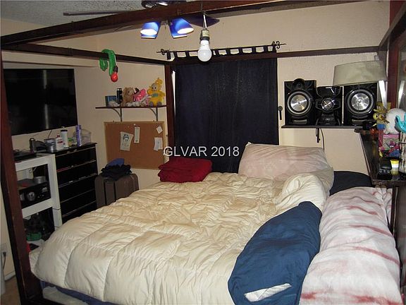 3rd image of 4445 Ash Ave
