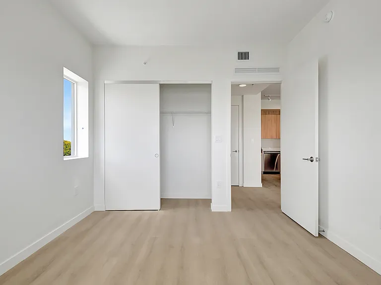 240 Vanderbilt Dr #B2 — Photo 12