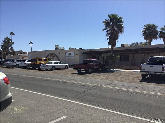 4th image of 2611 Country Club Dr
