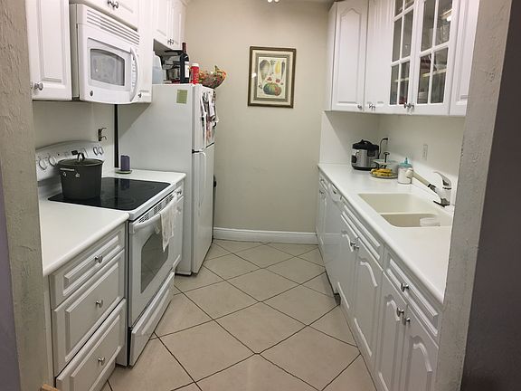 5th image of 10800 N Kendall Dr APT O16