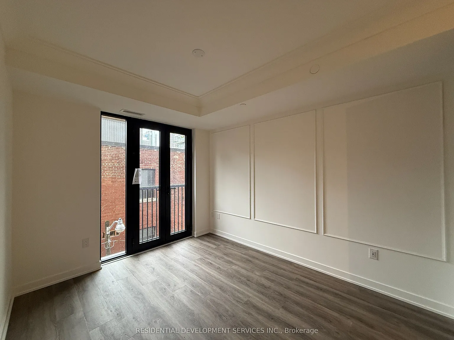 123 Portland Condos — Photo 3