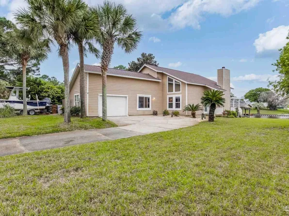 1679 College Pkwy, Gulf Breeze, FL 32563