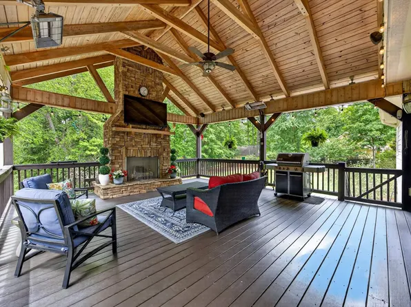 115 Rocky Meadow Dr, Gilbert, SC 29054