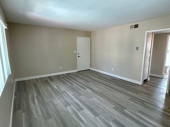 5th image of 4077 Hamilton St #2