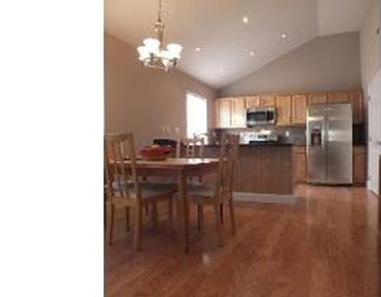 3rd image of 516 Daniels Ct