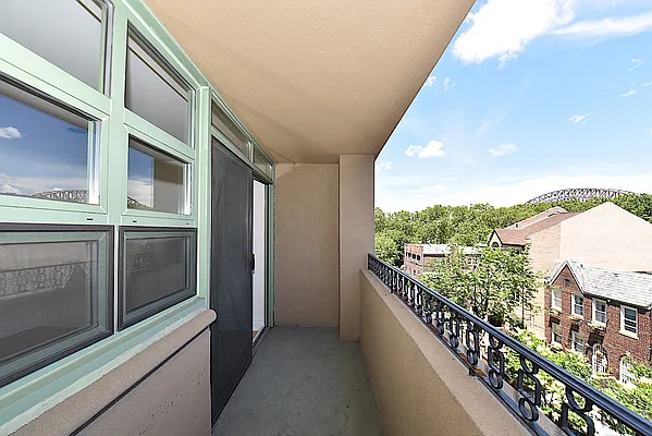 Rented by Corcoran | media 39