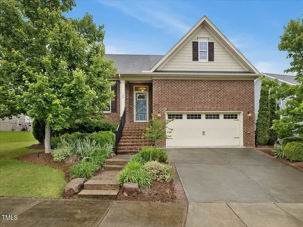 136 Shadow Hawk Dr, Durham, NC 27713