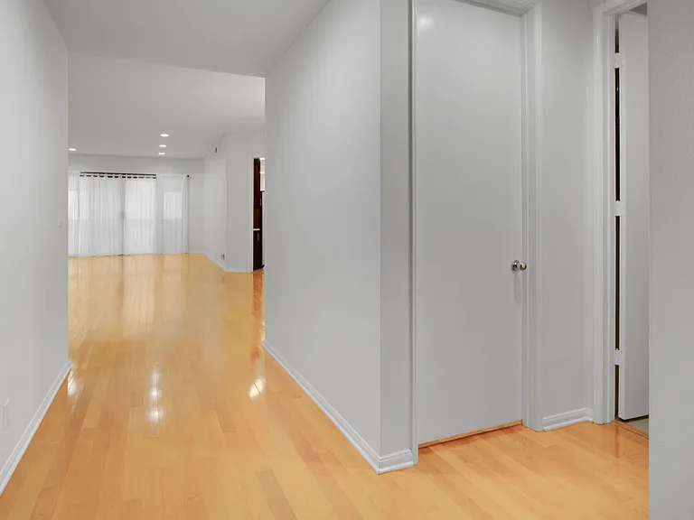11628 Montana Ave #207 — Photo 8