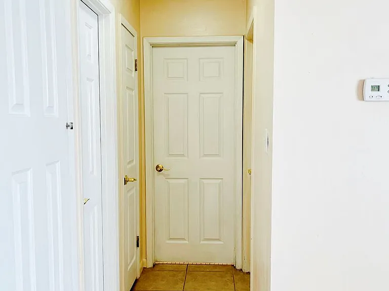 632 Carnathan Ct — Photo 9