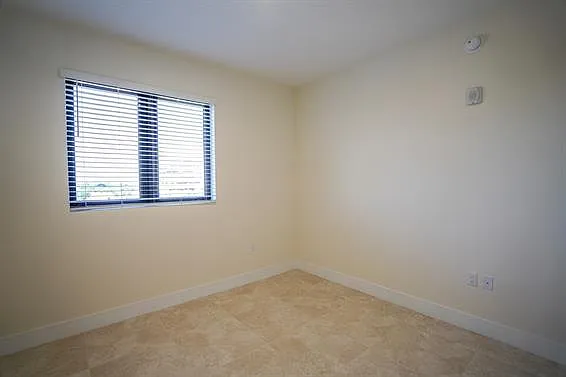 1091 Galiano St #502 — Photo 16