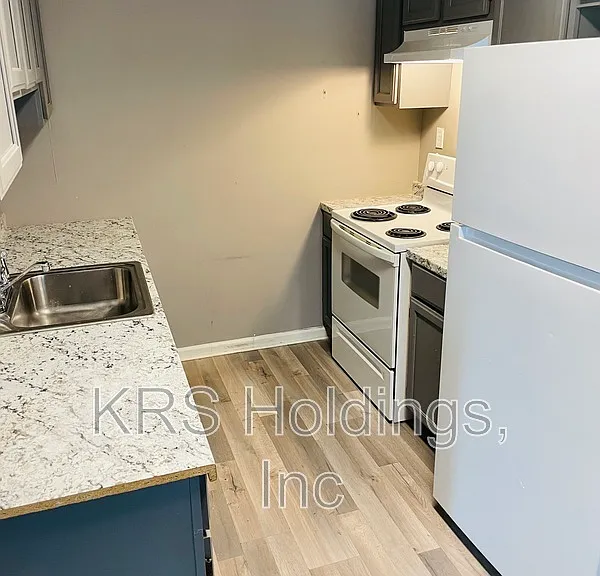 318 E Little Creek Rd #B — Photo 5