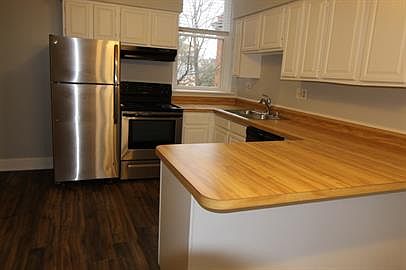 2nd image of 2146 Saint James Ave APT 3