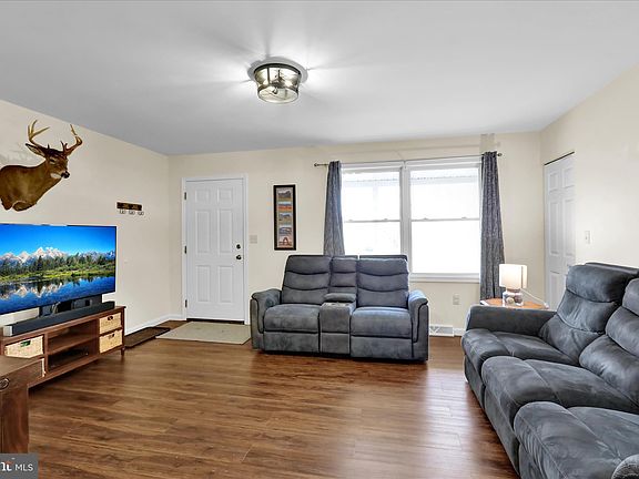 4th image of 111 Sweetwater Ln #L-0425