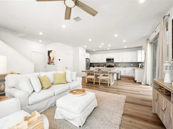 1852 Red Willow Way, Oceanside, CA 92056