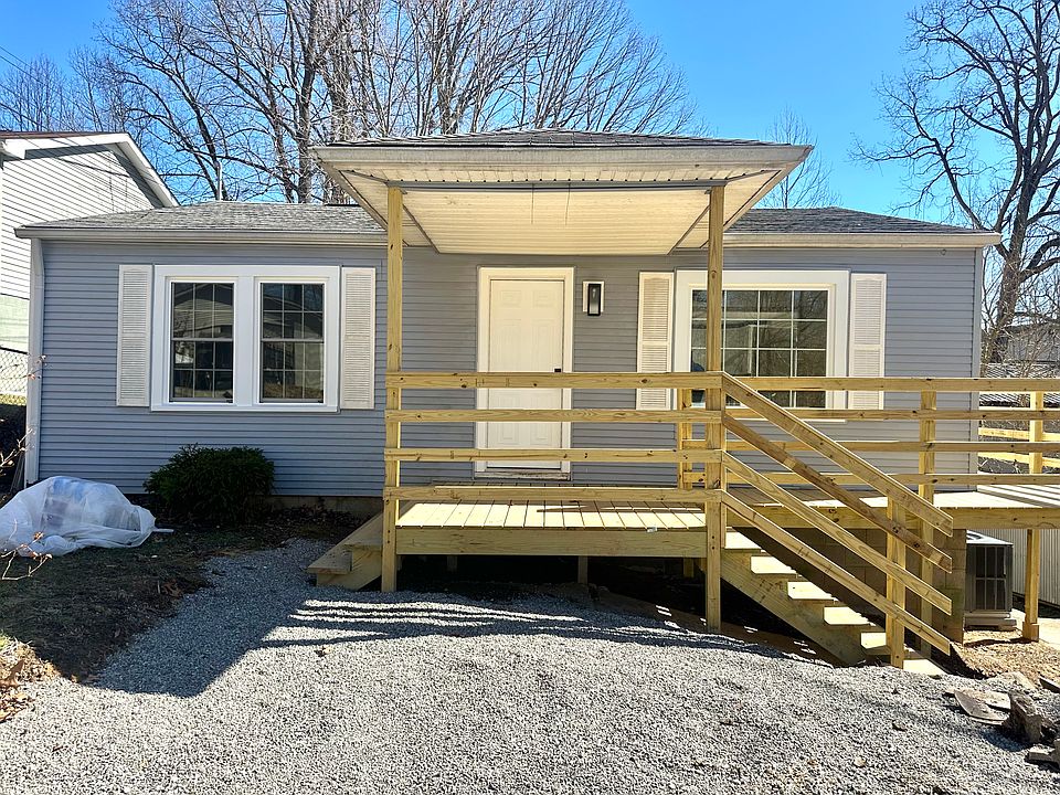 1st image of 2710 Farm Hill Dr