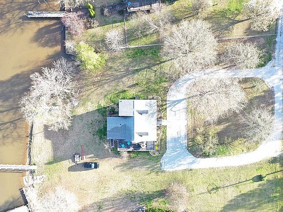 3rd image of 504 Stonewood Dr
