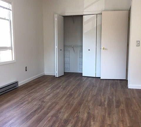 5th image of 91 Beacon Ave #3A