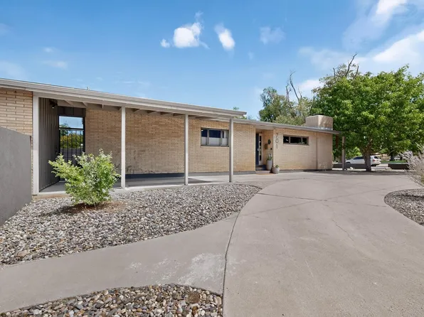 701 Alvarado Dr NE, Albuquerque, NM 87108