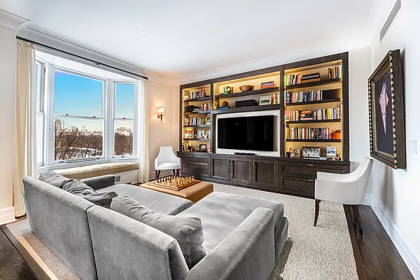 Sold by Corcoran | media 24