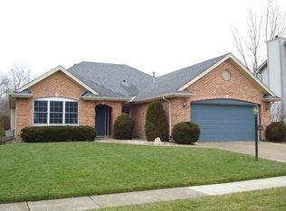 6761 Crossbrook Dr, Centerville, OH 45459