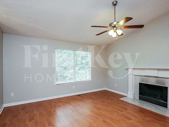 2nd image of 1827 Azalea Dr