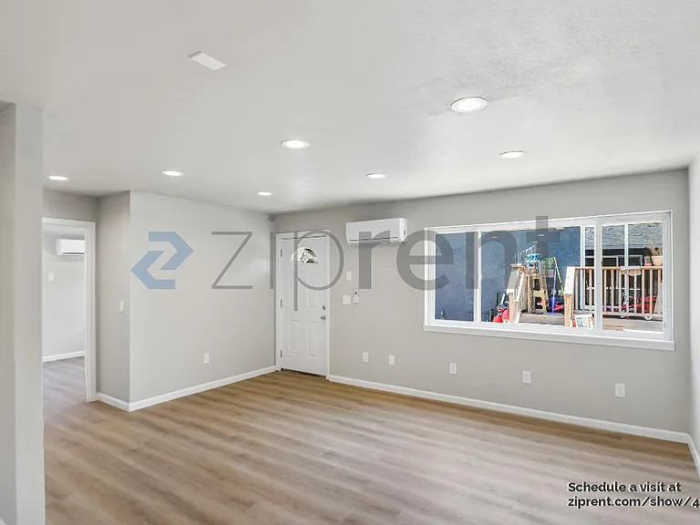 1715 96th Ave — Photo 4