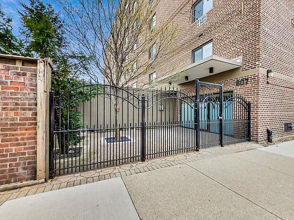 4th image of 607 W Wrightwood Ave APT 613