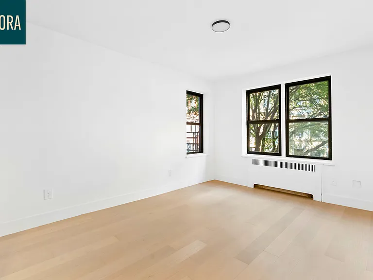 310 E 12th St #4F — Photo 5