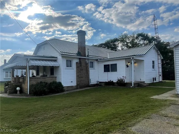 415 Hill St, Parkersburg, WV 26104