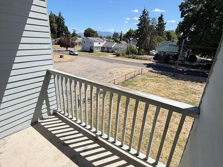 103 W Bishop Way — Photo 32