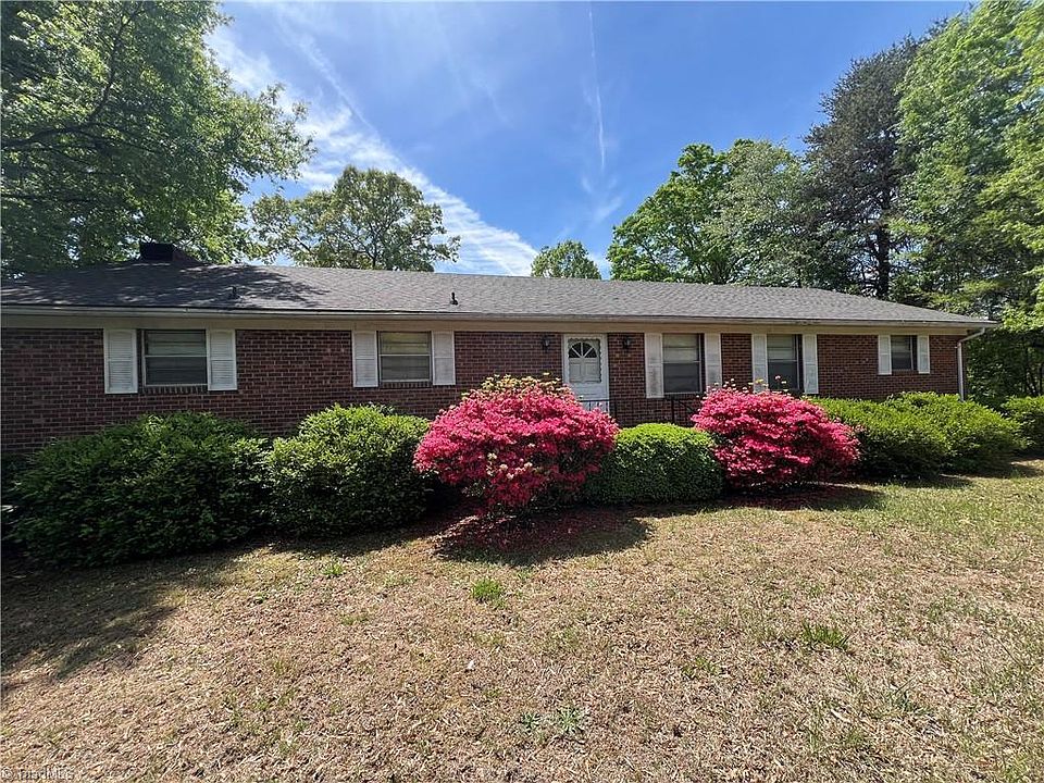 1st image of 2109 Kivett Dr