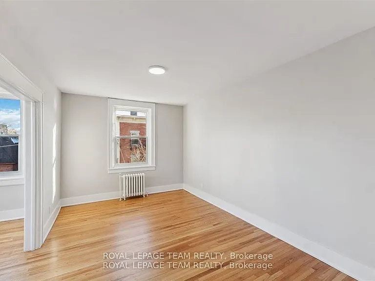 407 Elgin St #30 — Photo 10