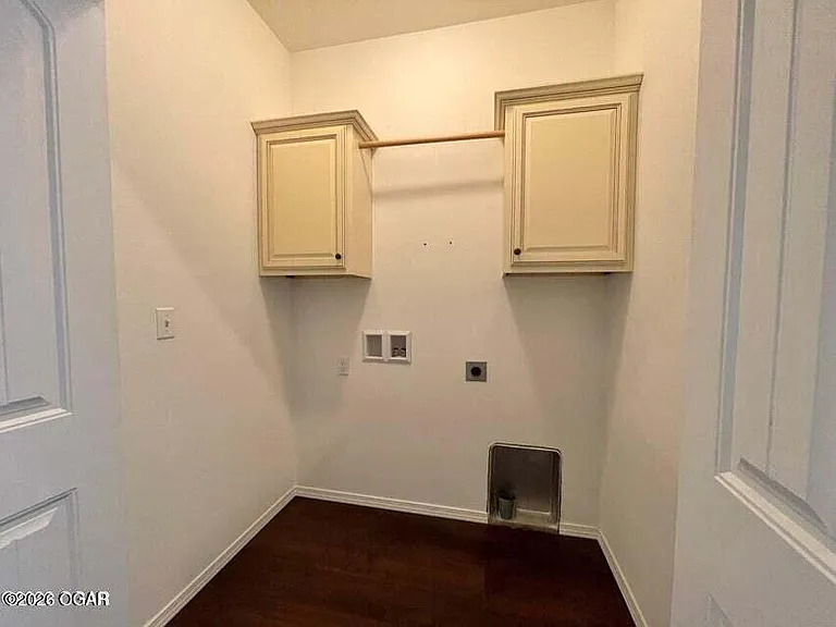 2402 S Illinois Ave — Photo 11