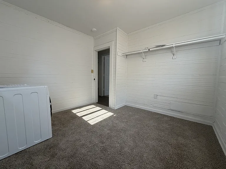 202 Turner St — Photo 8